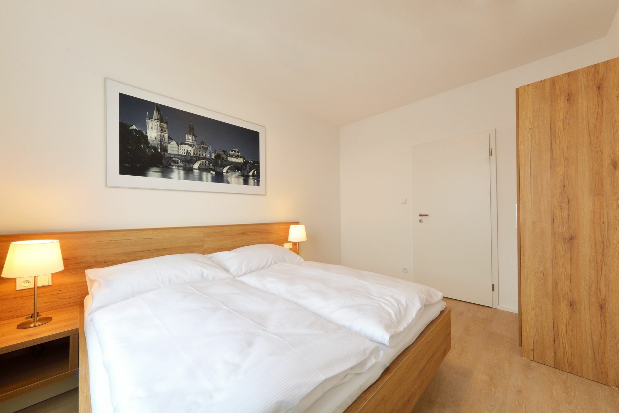 Citywest Apartments Praha Bagian luar foto